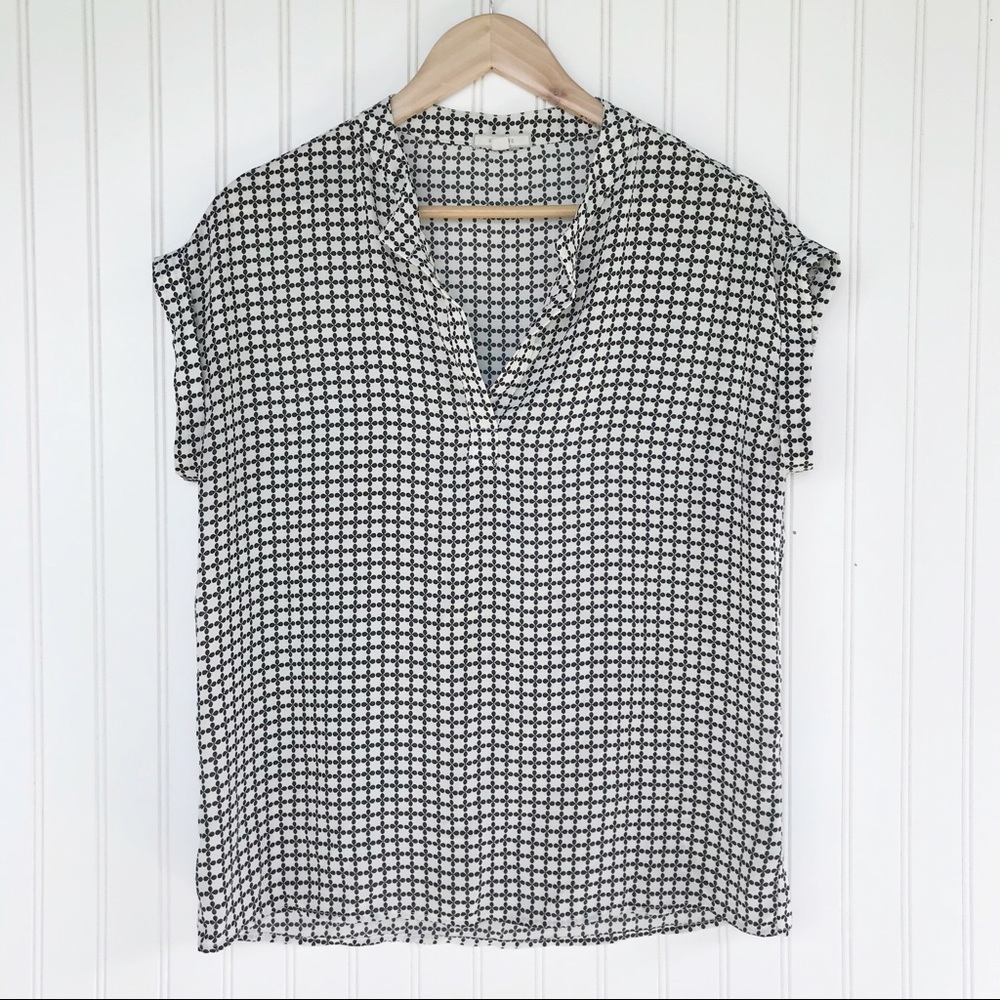 ⭐️ 3 for $25 Black & White Blouse